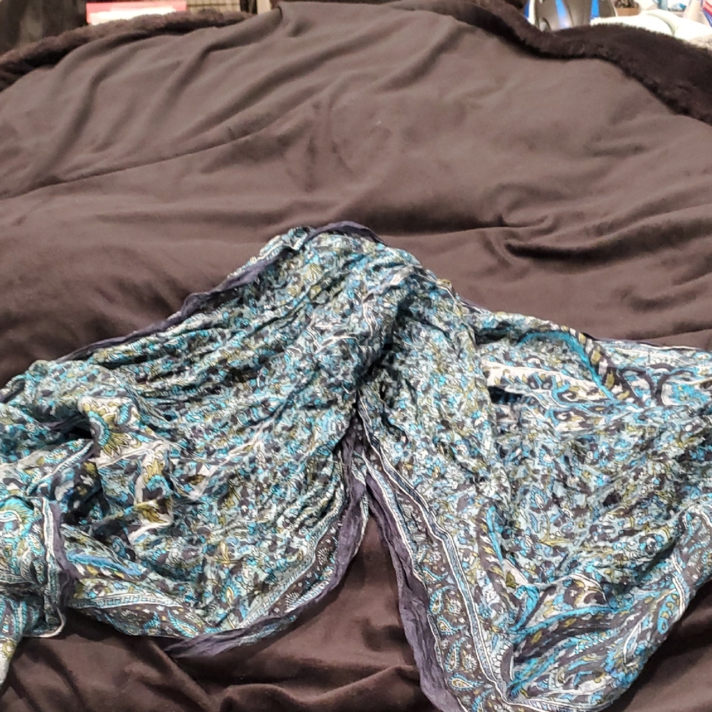 Lightweight Blue Paisley Scarf - Women's Accessory